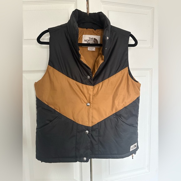 The North Face Jackets & Blazers - The North Face Women's Black and Brown Vest